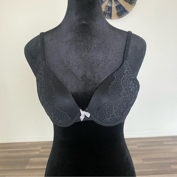 Victoria's Secret Black Lace Full-Coverage Bra - Picture 5 of 6